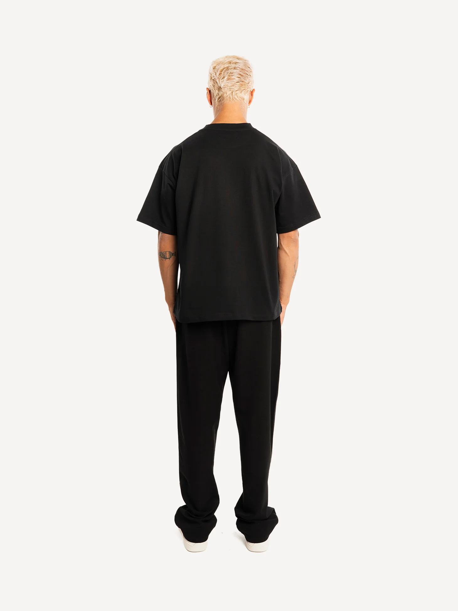 Basic Boxy Fit 230gsm T-Shirt - Image 9