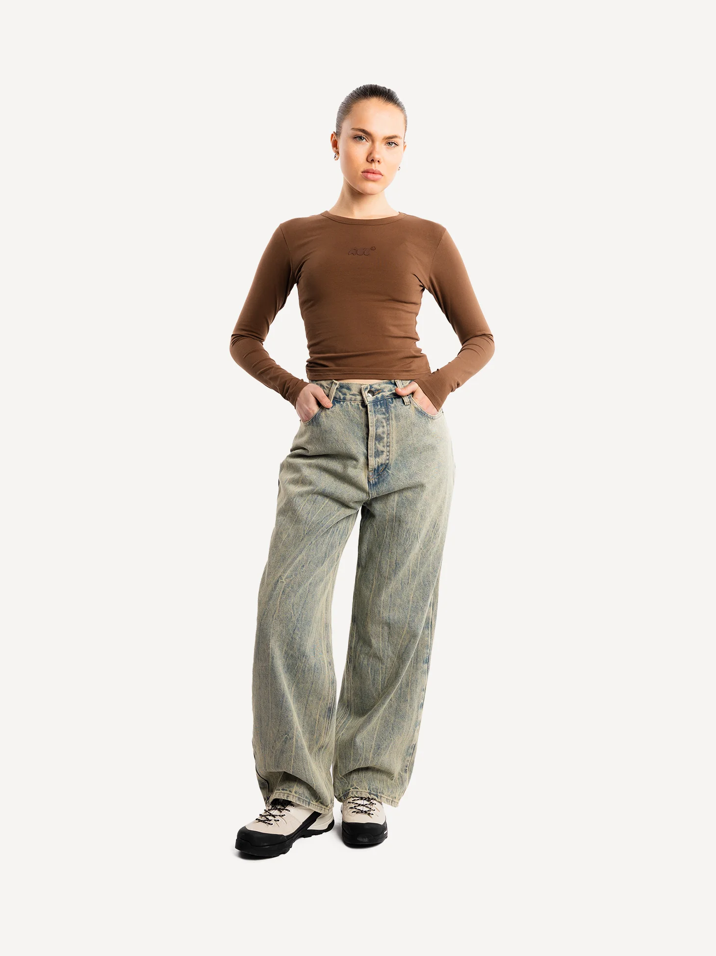 Another Slim Cropped Longsleeve - Image 4