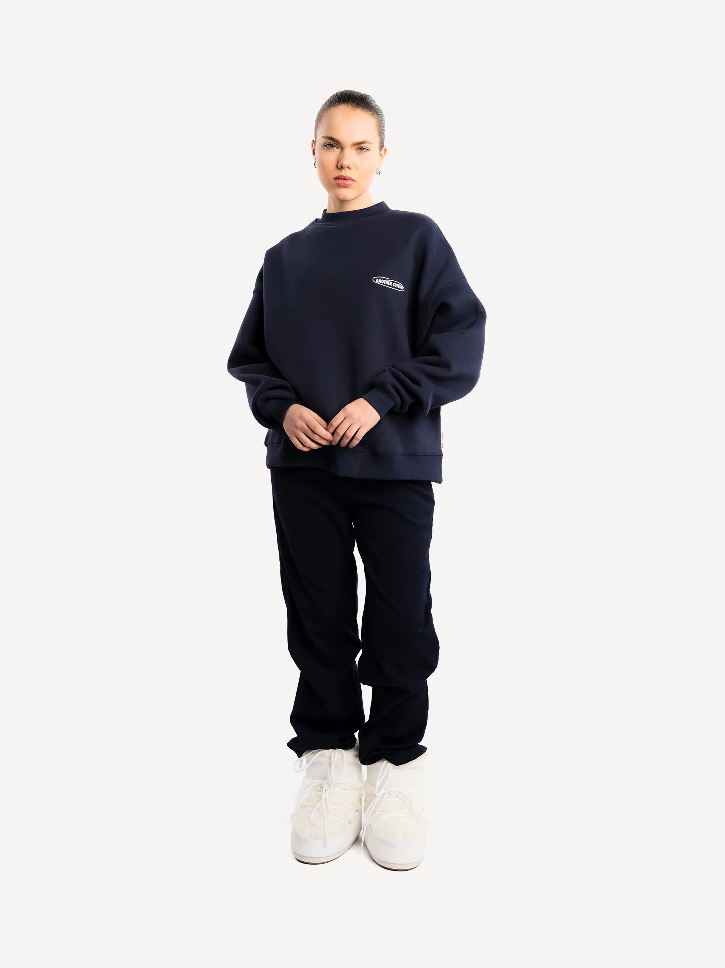 Apres Ski Society Sweatshirt - Image 4