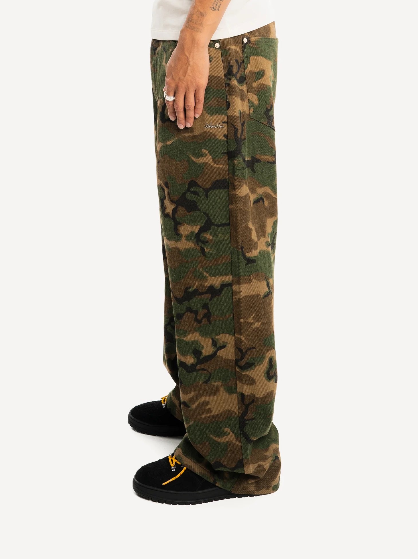 Baggy Fit Camo Jeans - Image 7