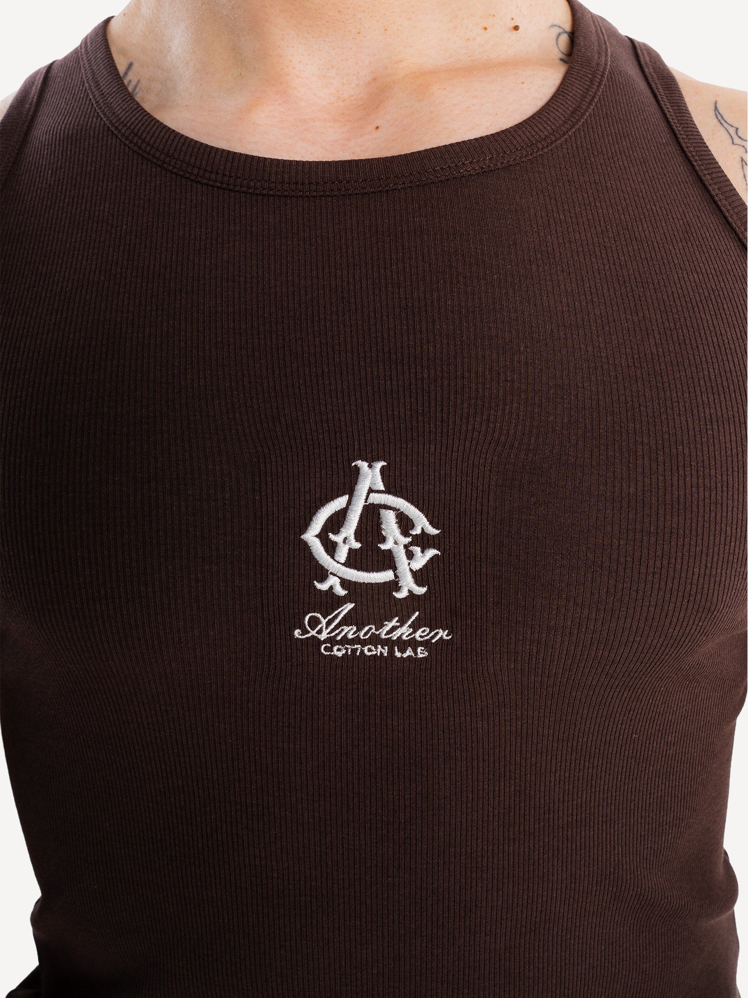 Crest Ripped Tanktop - Image 5