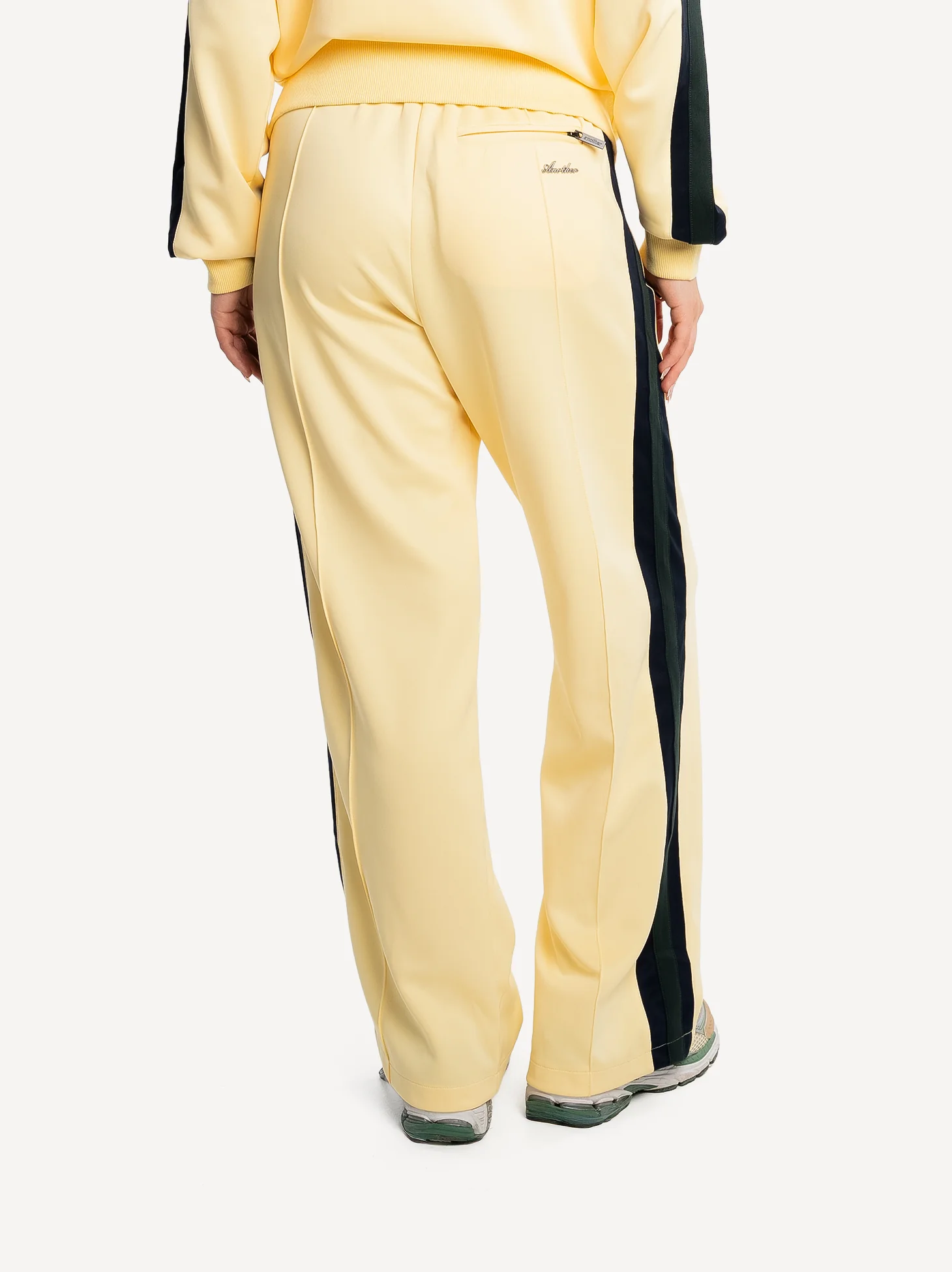 Everyday Wide Fit Track Pant - Image 15