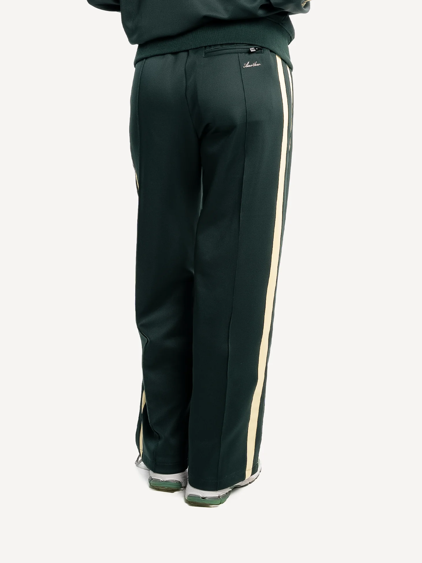 Everyday Wide Fit Track Pant - Image 4