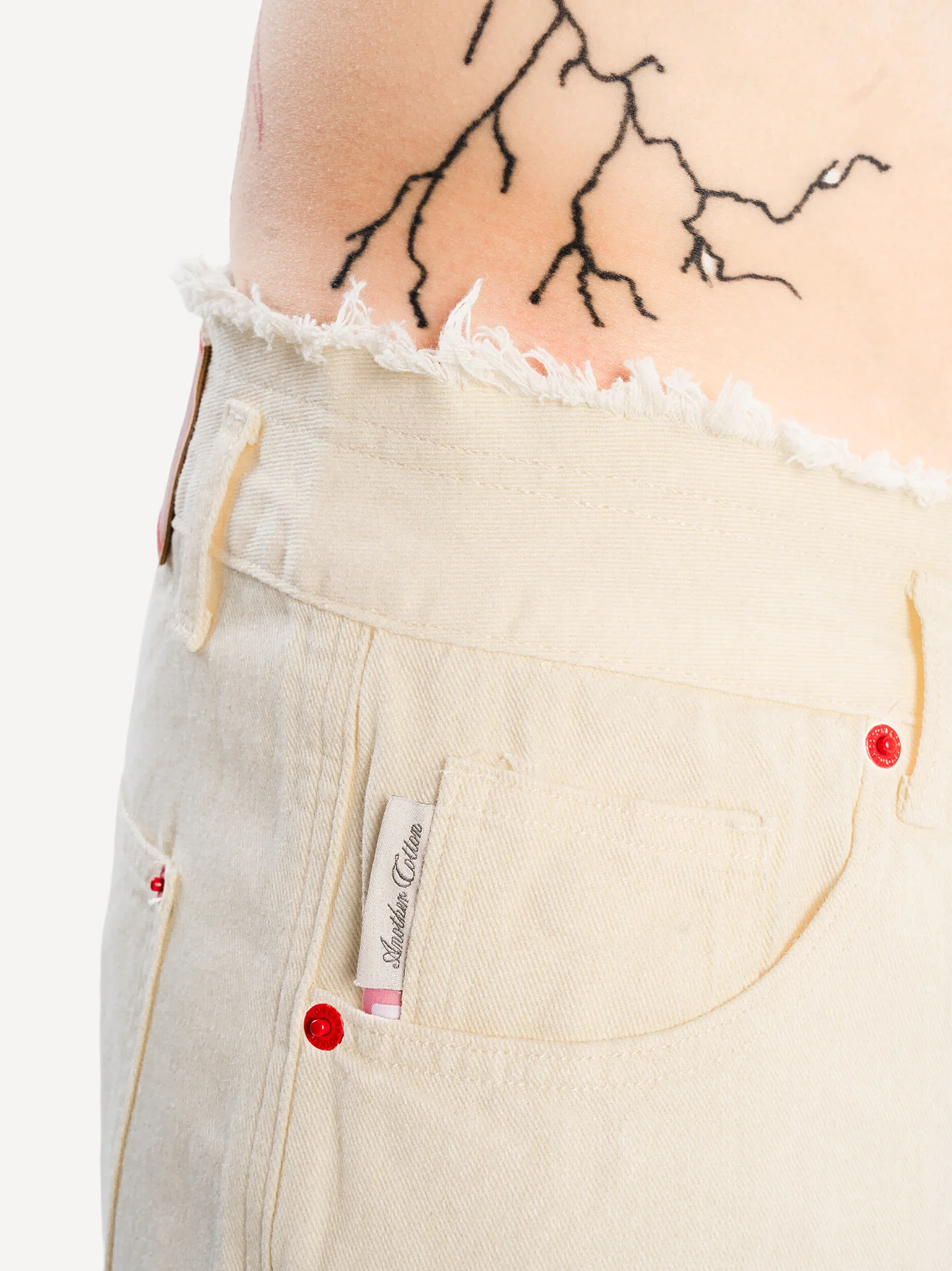 Hï Sunset Denim Shorts - Image 3