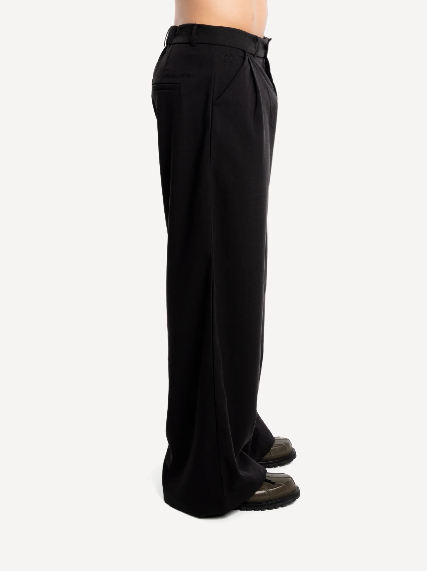 Pleated Loose Fit Pants - Image 12