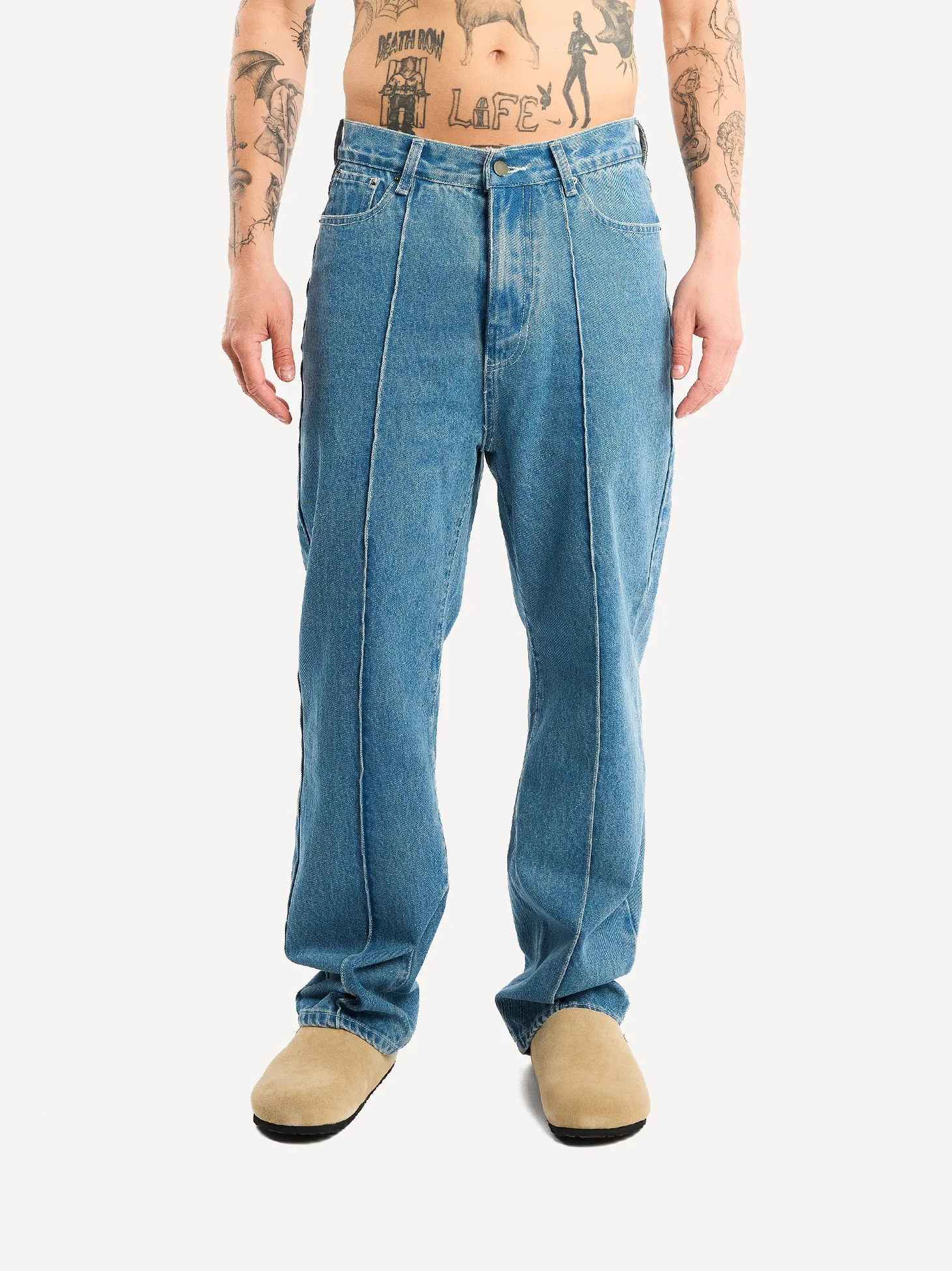 Pleated Wide Fit Jeans - Image 3