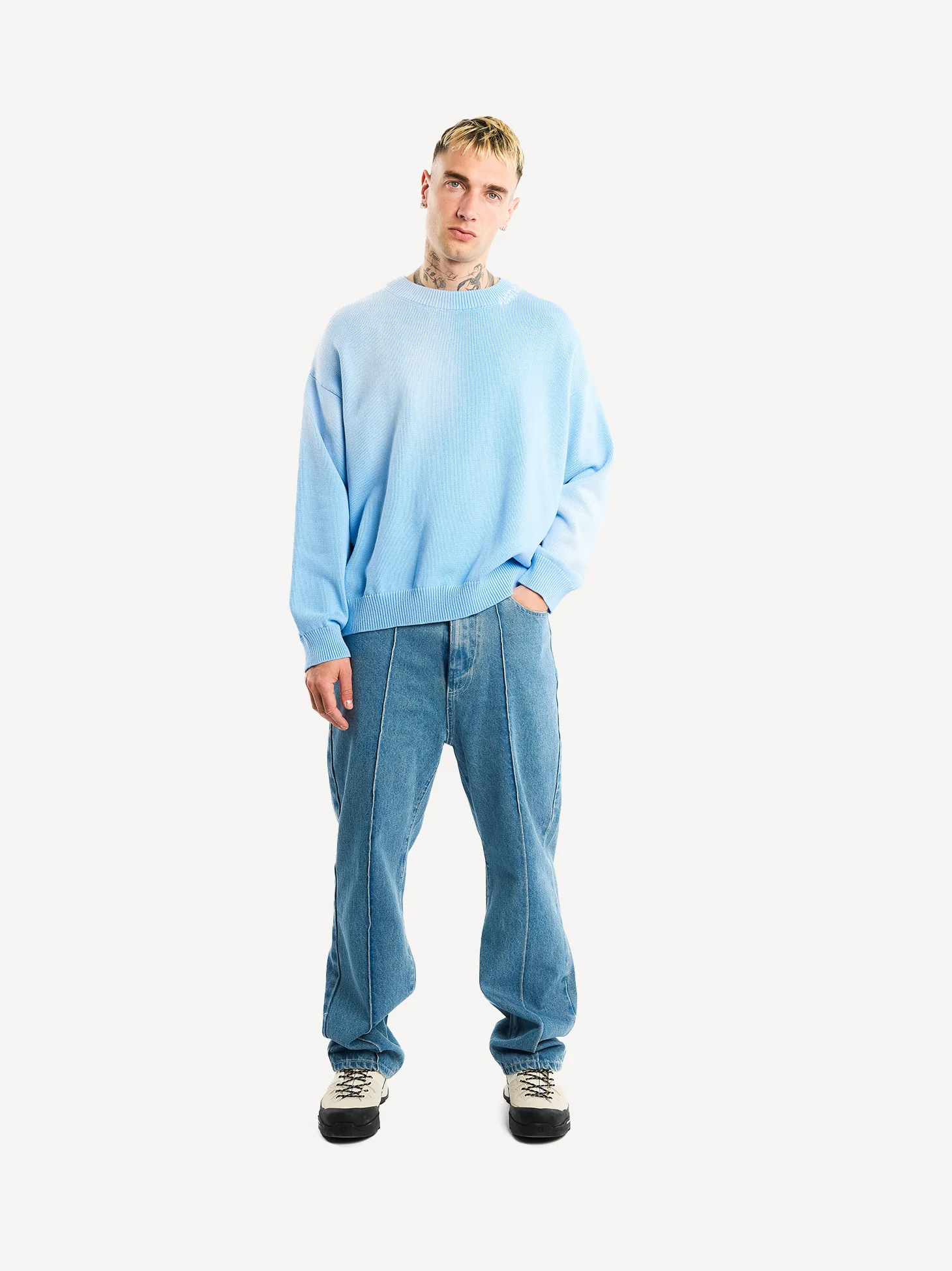 Pleated Wide Fit Jeans - Image 6