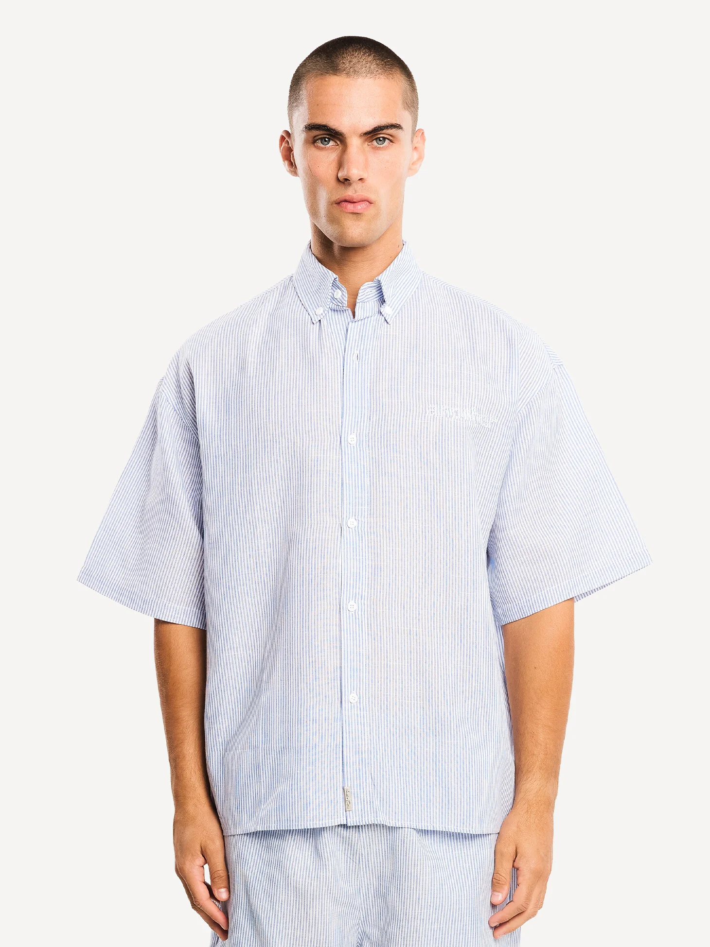 The Essential Summer Short Sleeve Shirt - Image 3